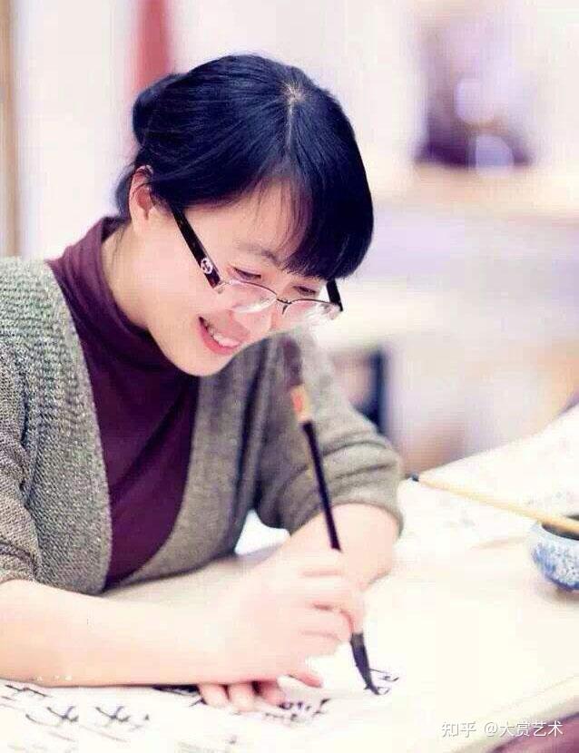 方放：书法风格鲜明，各具姿态造型之美 - 知乎
