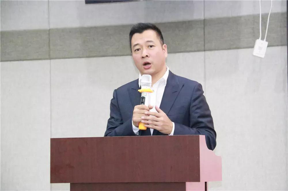 中国企业发展研究院副院长 陈亮辉中国企业发展论坛或许不是第一个