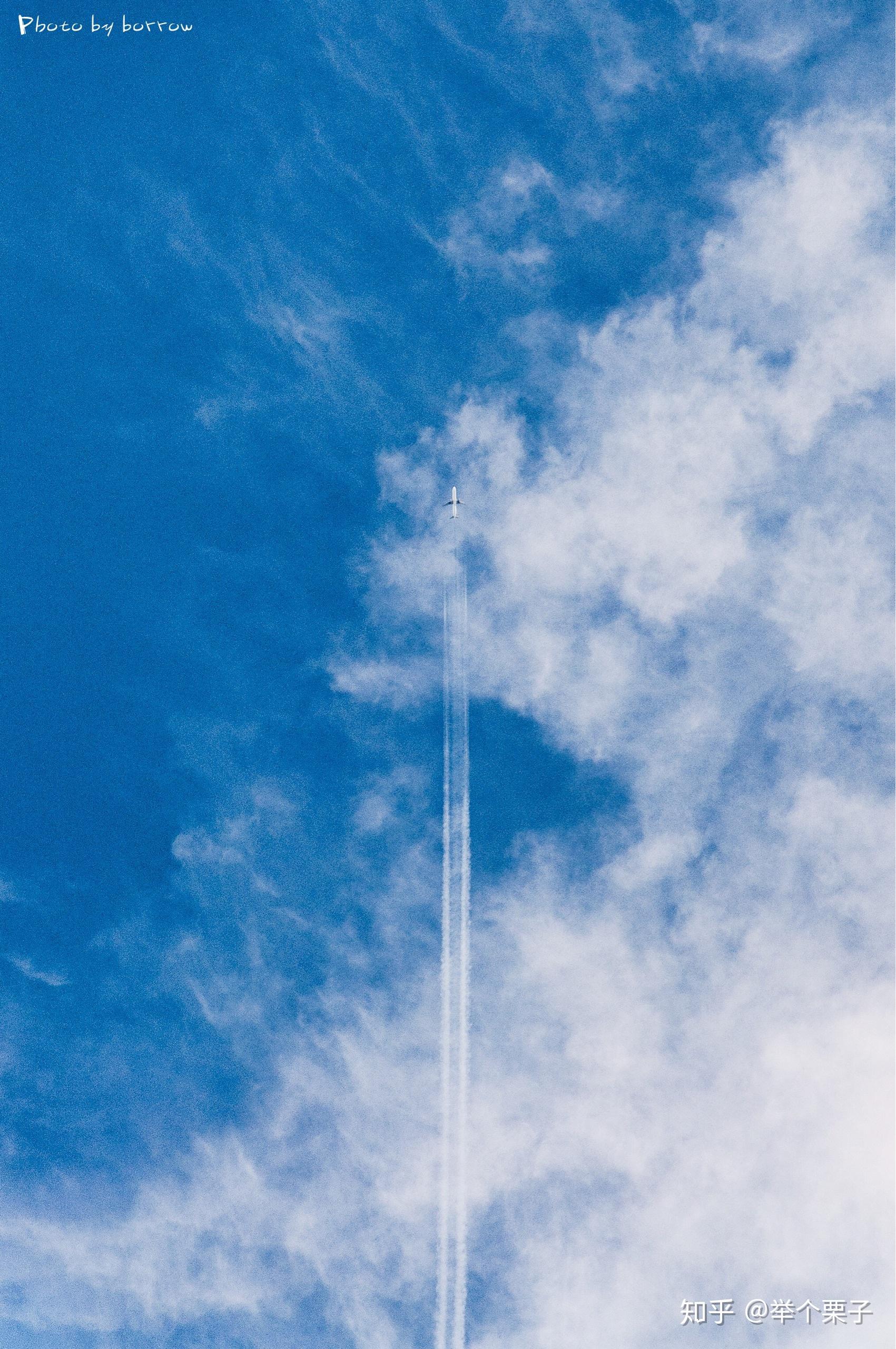 有时候下午天上飞过的带着长长的白色的烟像尾巴的是什么东西? - 知乎