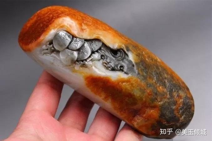 24张图精妙绝伦的随形玉雕