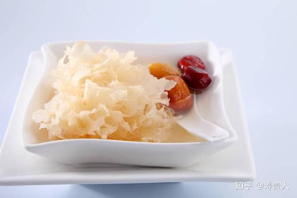 银耳怎么选才好 v2-b2d2e8a3e83930de025420c5c42d5c0c_r.jpg