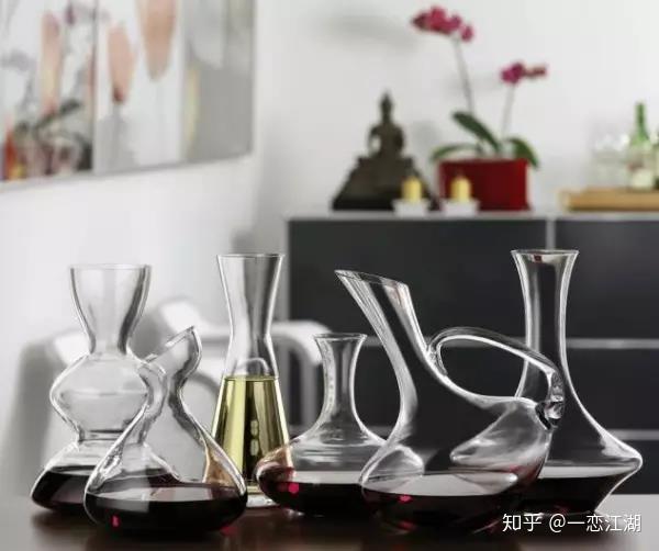 好的红酒一般醒多久 v2-b2d870482050f9f93a370156c330eed8_r.jpg