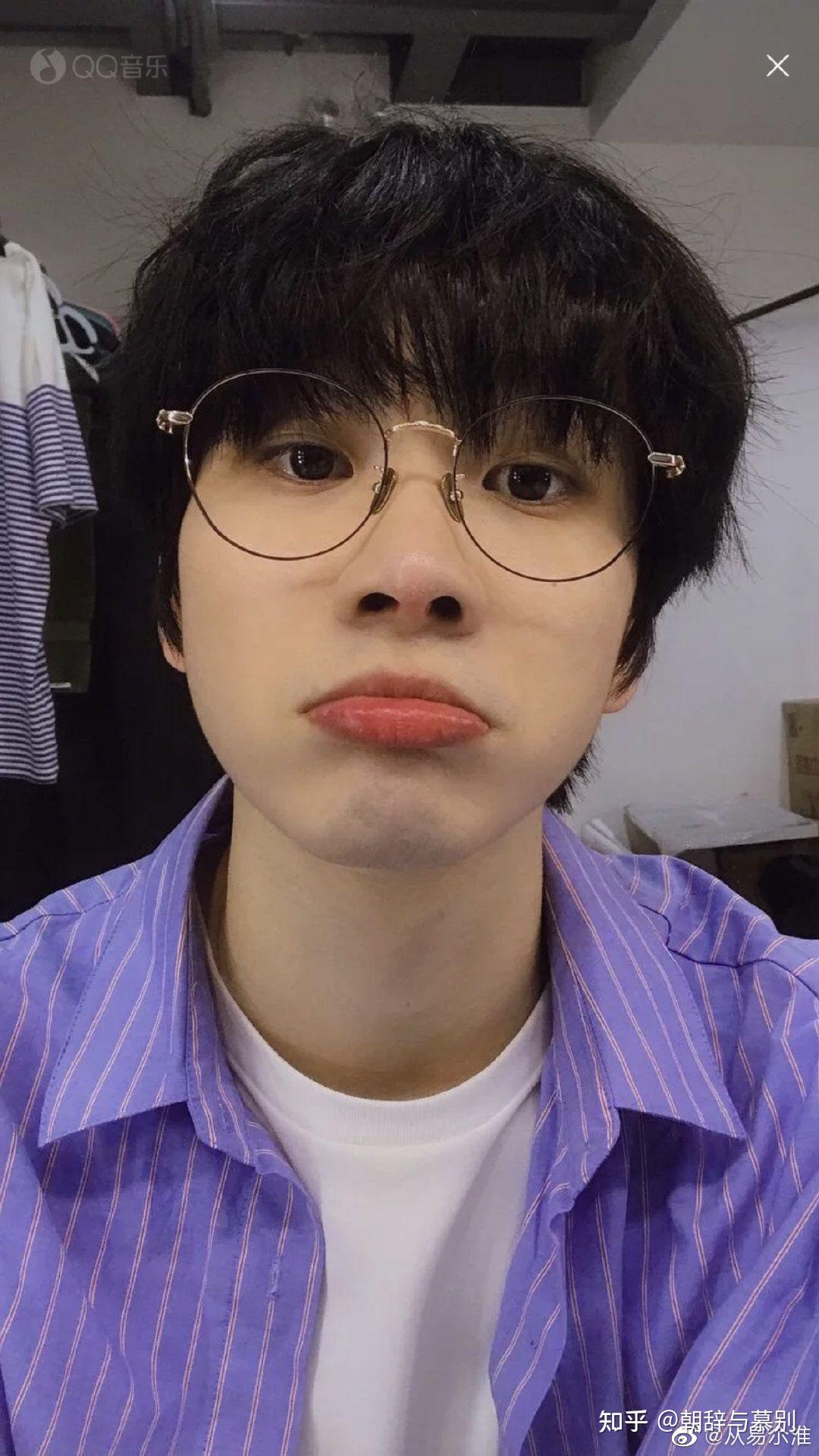 你们谁还记得第二次来追梦连淮伟照他第三名的趋势出道应该没问题谁