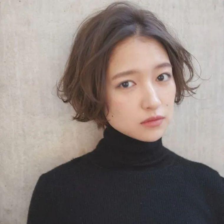 4种不同风格的职场发型,时髦知性让你气场全开!