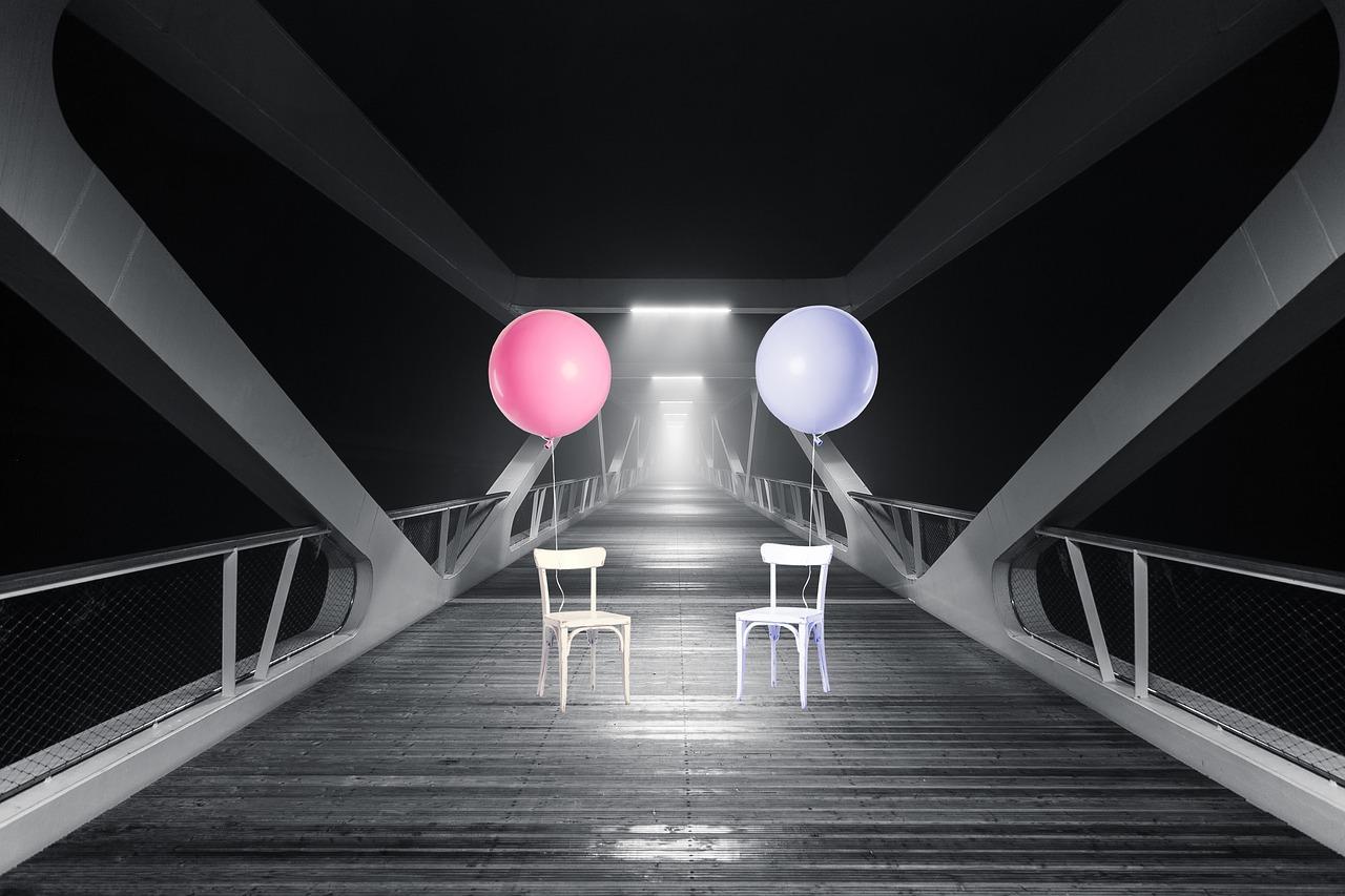 3. 针线穿过气球