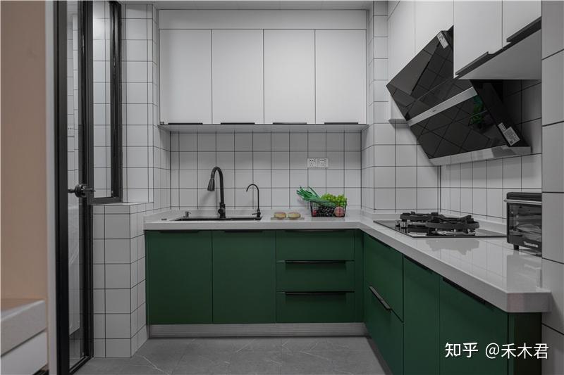 当孔雀绿遇上爱马仕橙会产生什么样的惊喜碰撞呢