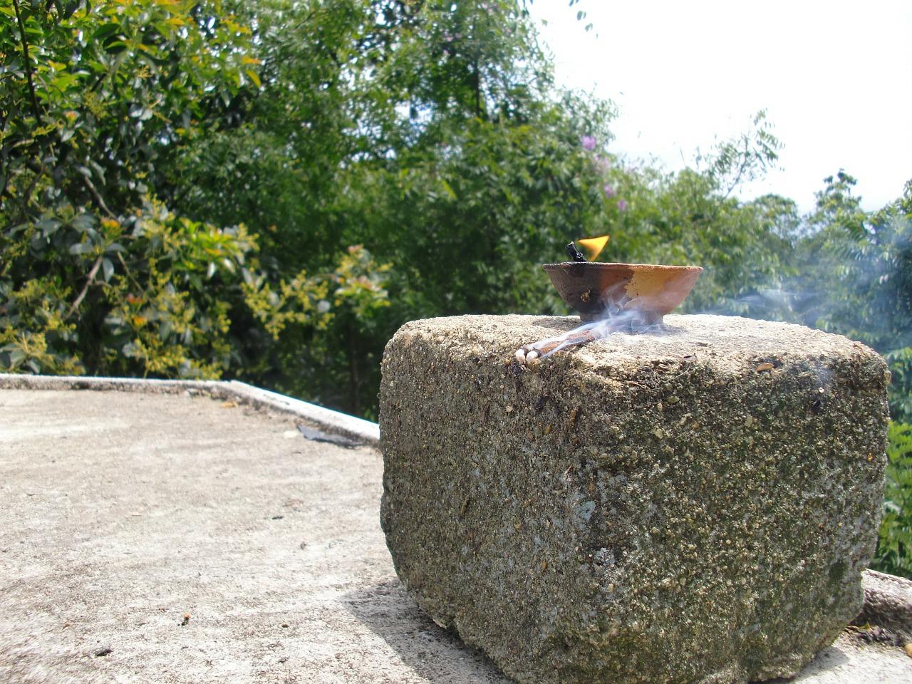 2. 香檀炭火处理