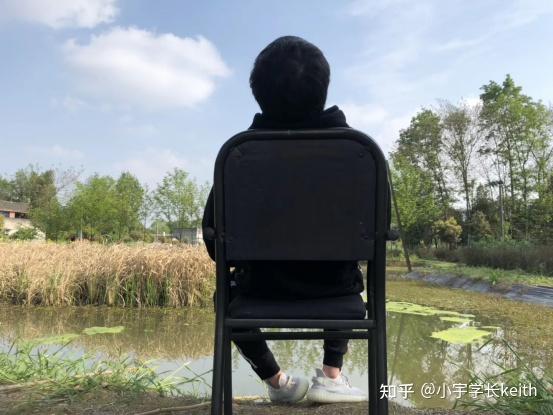 倘若你爱上了一个人,连风都会变得温柔.