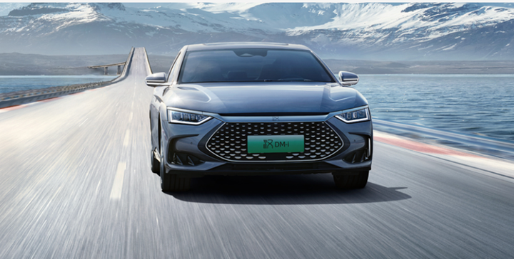 试驾比亚迪汉dmi,百公里加速7.9秒,纯电续航242km