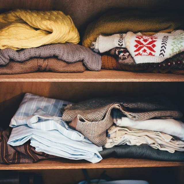冬季衣服厚又多，衣柜如何做收纳？