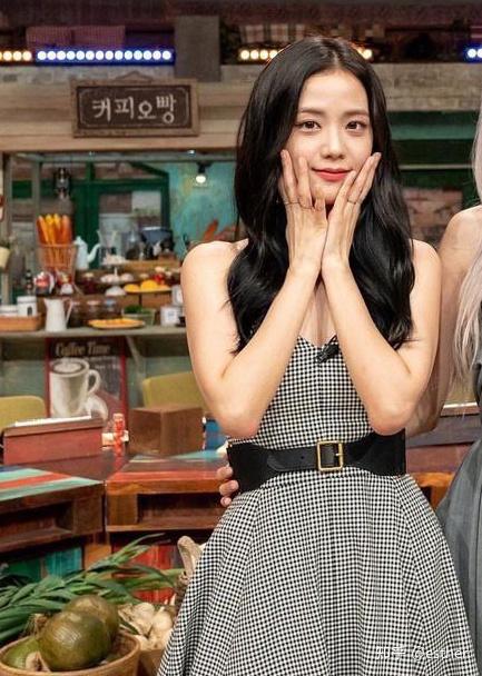 blackpink每位成员的标志性拍照姿势都是什么