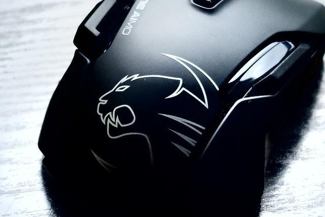 鼠标达人说玩游戏千万不要用丑的鼠标容易输这款产品如何