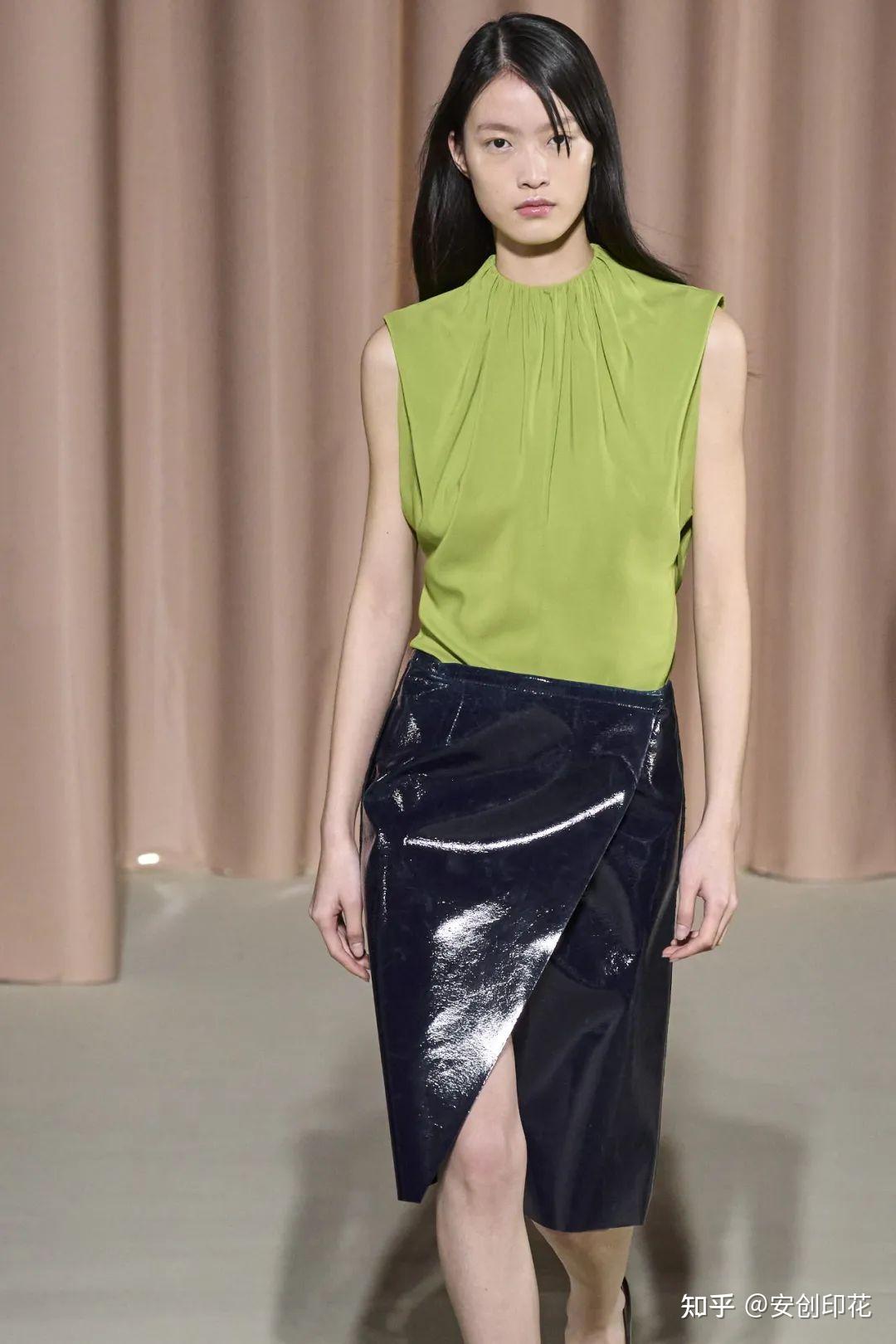 荧光绿今年秋冬女装最具强烈视觉冲击力的色彩