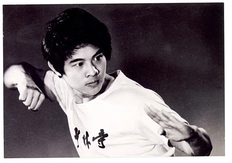 冠军与影星的工场李连杰与什刹海体校的世界冠军们