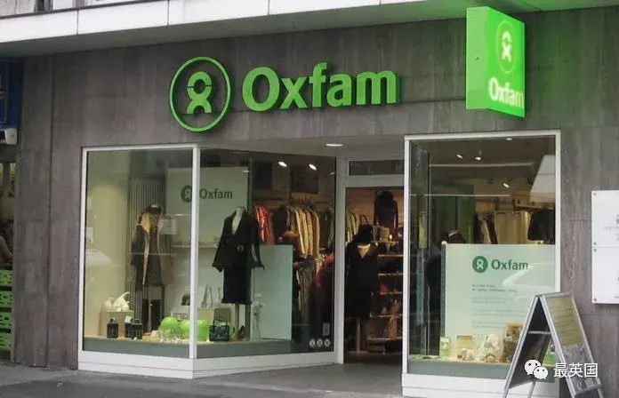 们可以直接就近找到一家charity shop(慈善商店,比如oxfam/british