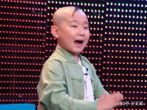 王陶阳的眼神,一看就知道他要表达的悲愤的意图,你都不用听他唱什么.