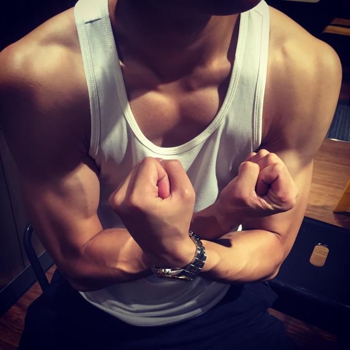 瘦的男生健身后形象气质上会有多大的改变