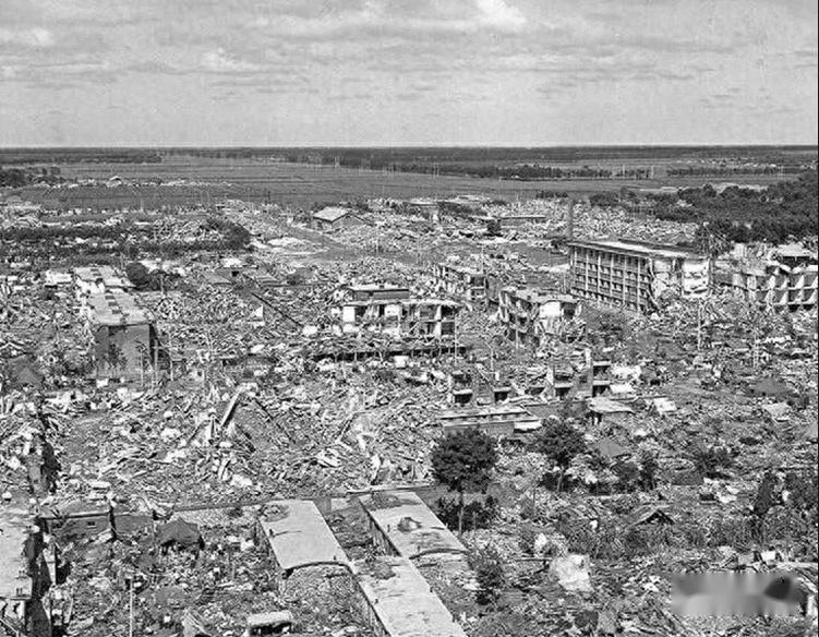 回眸历史:老照片见证真实的唐山大地震