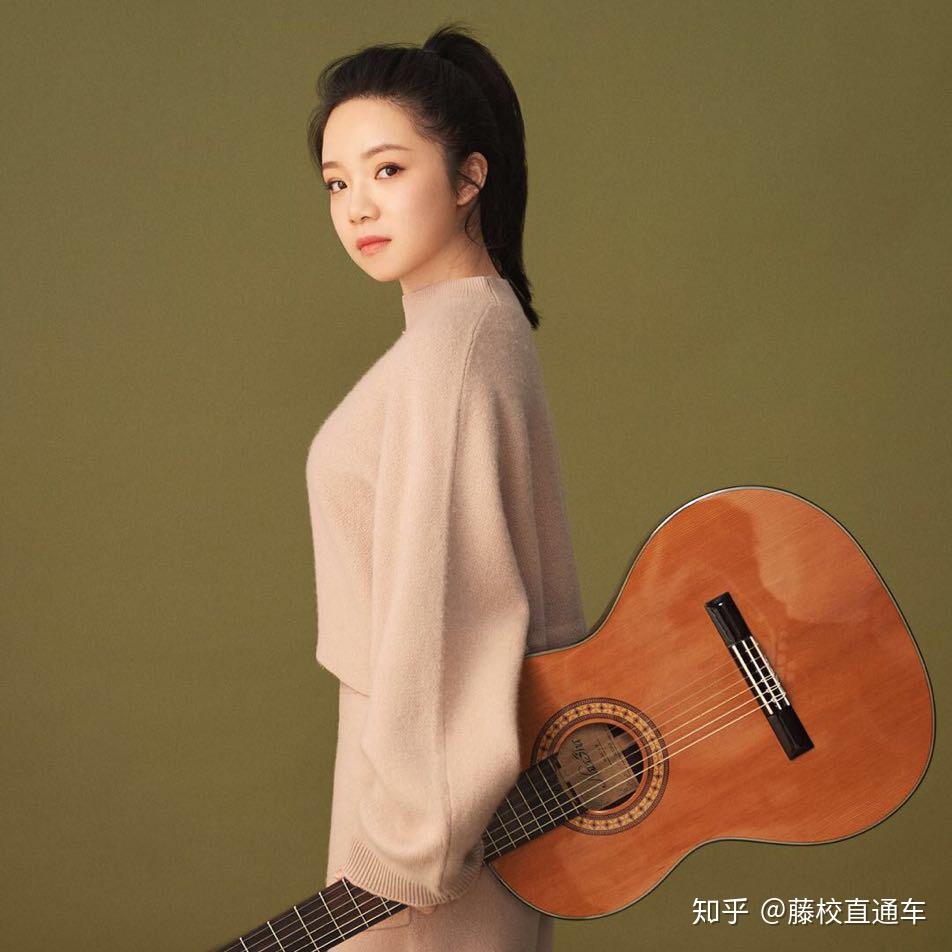 从小童星到耶鲁才女,从钢琴公主到青年作曲家,李思琳说,她想做一个"