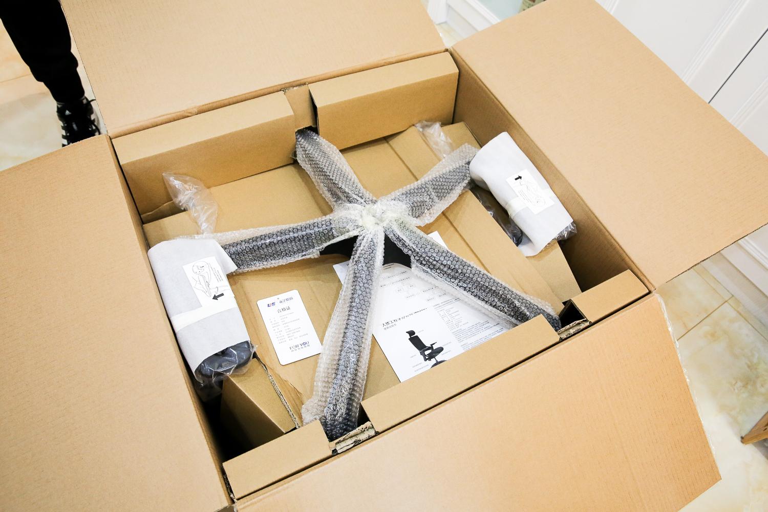 当然我关心的更多是产品本身怎样,所以到了之后就约周末开箱安装了.