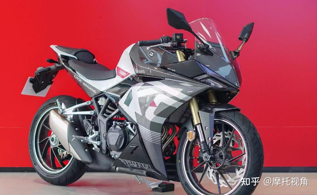 除了春風250sr和gsx250降價以外,同級還有很多車型降價,包括300-500cc