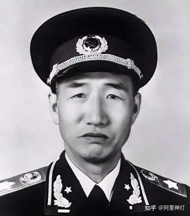 黄埔军校十大名将我军占三徐向前只能排第四第一位无人不服