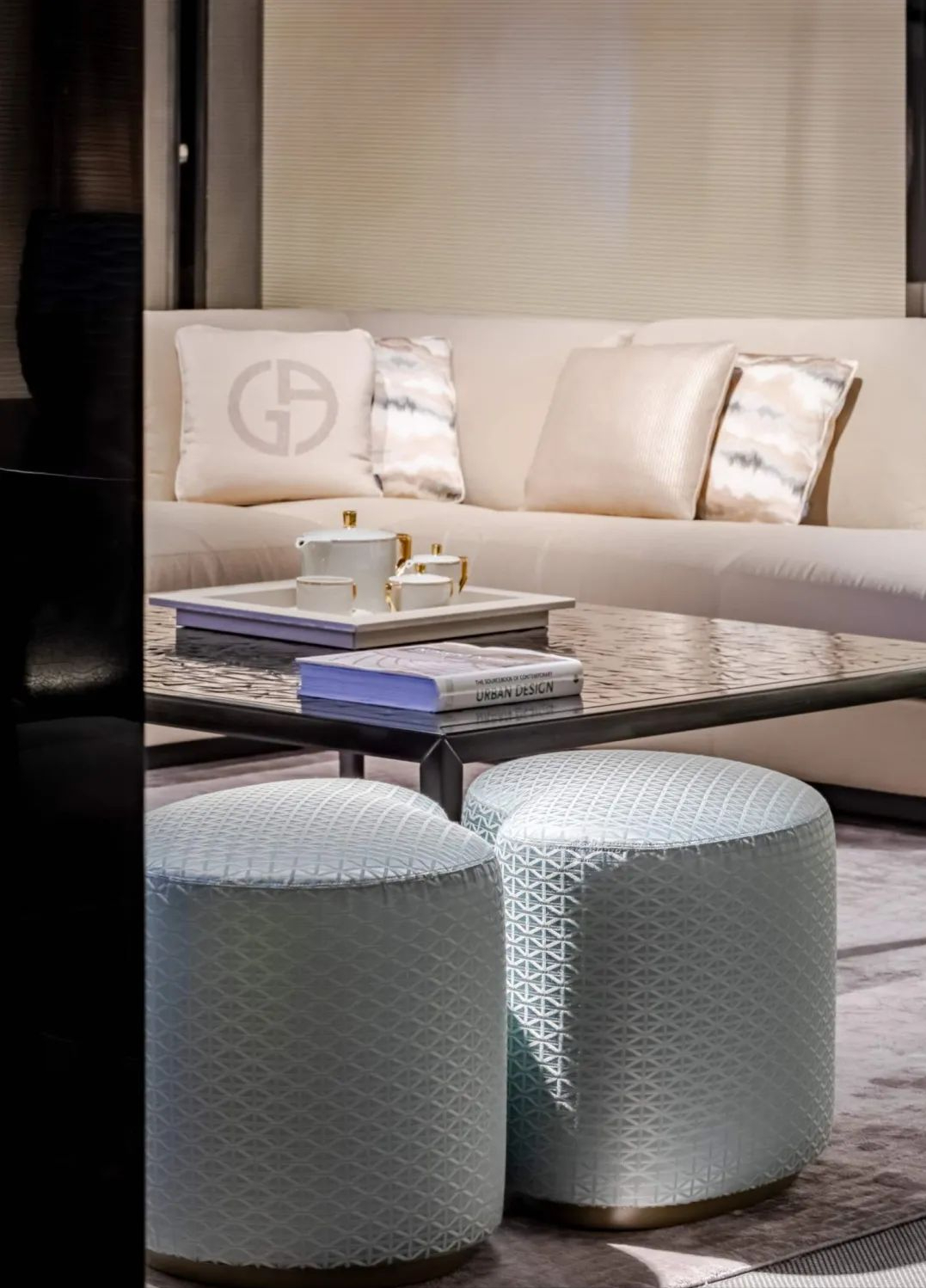 armani casa家具自带强大气场,打造总裁之家必备! - 知乎