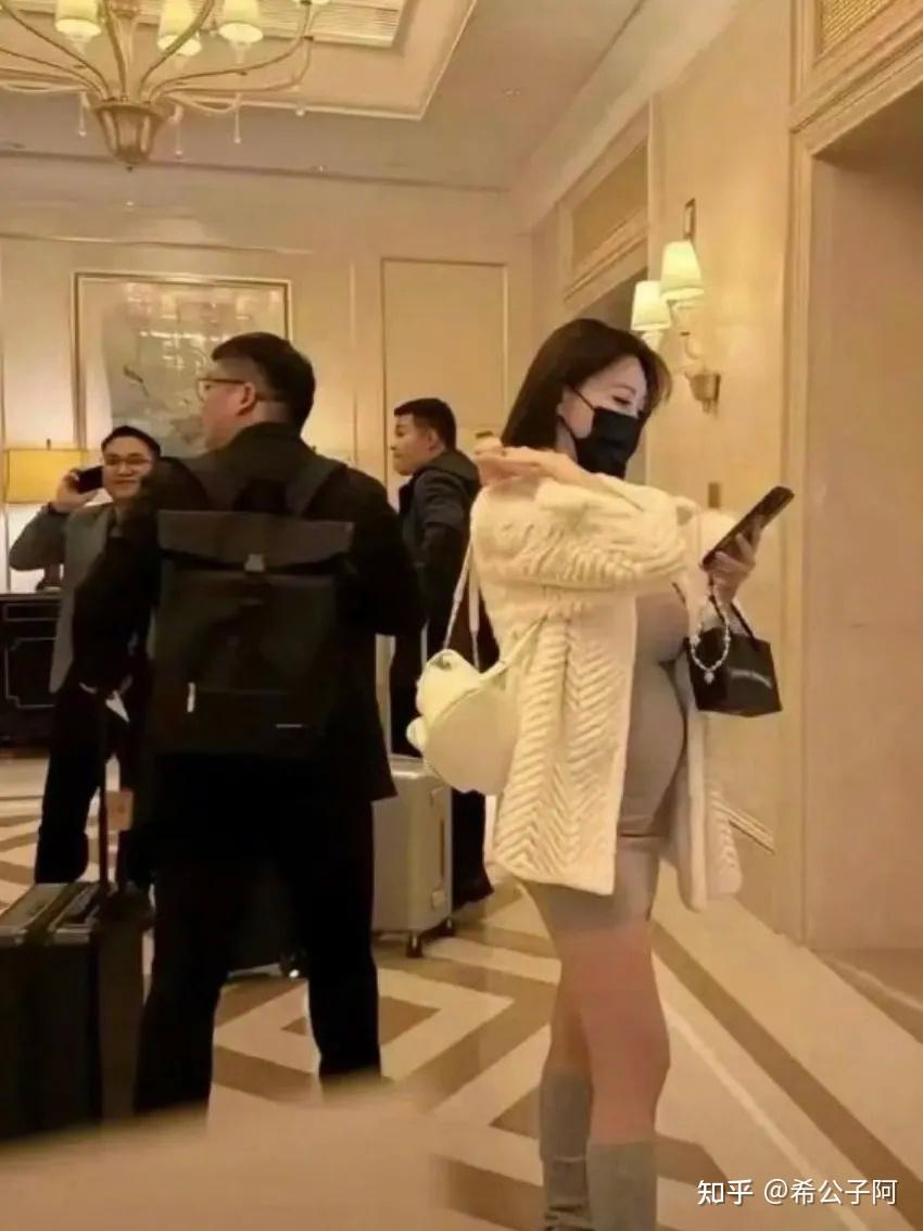 叶柯生下女儿第3天,黄晓明点赞“前世情人”微博!这暗示太明显 - 知乎