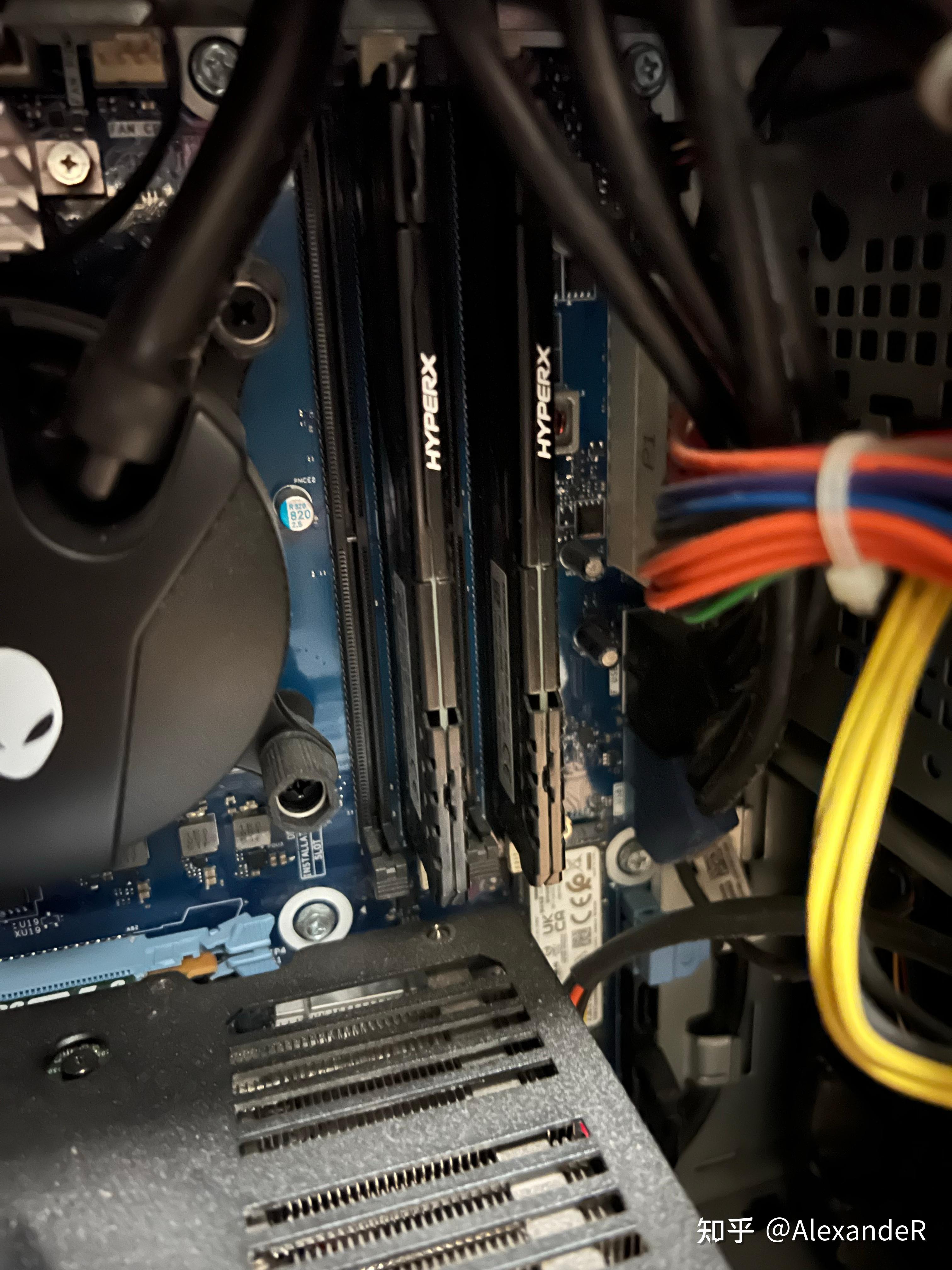 内存地址，内存地址按照什么编址