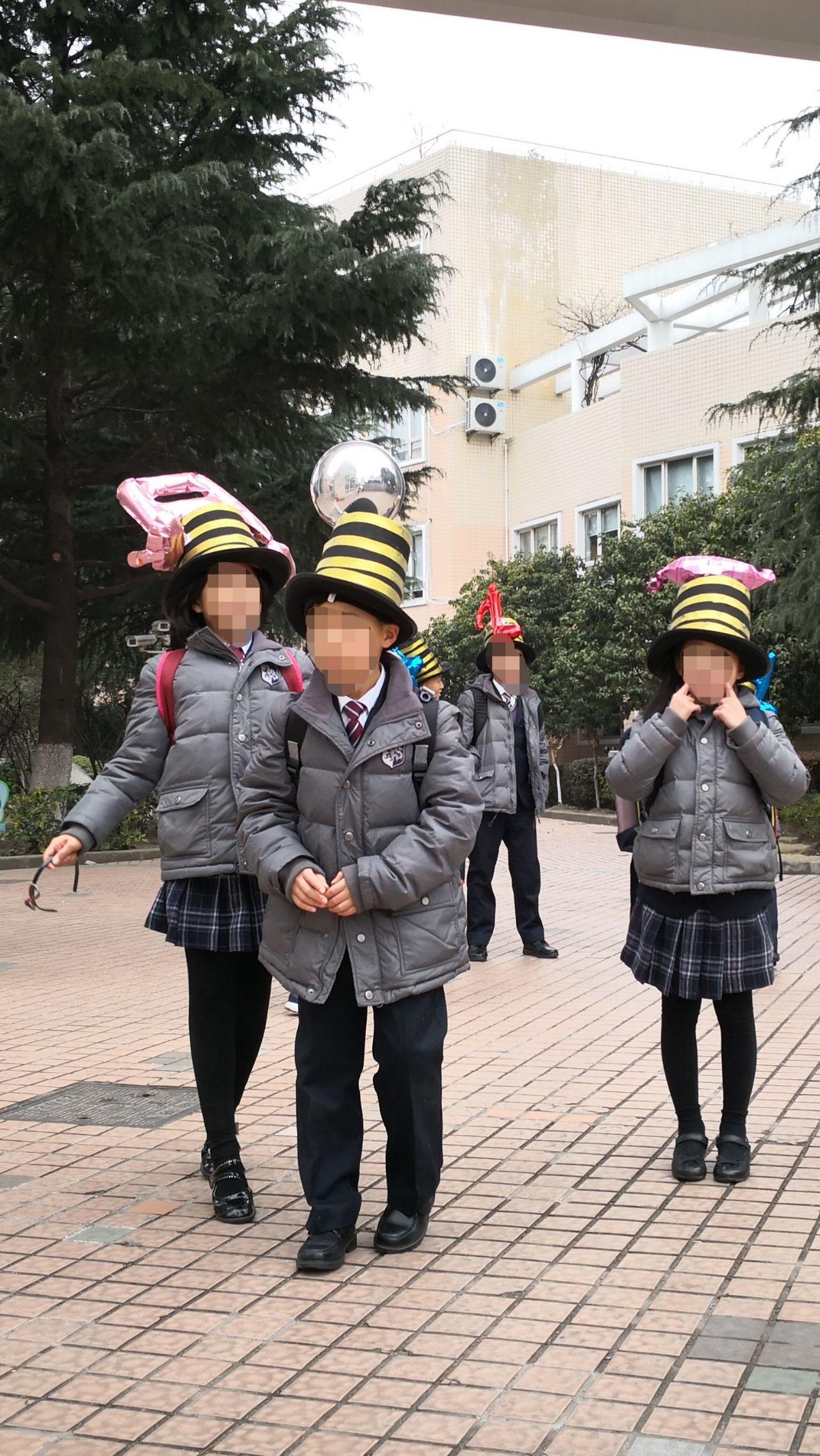 中国校服太丑了图片