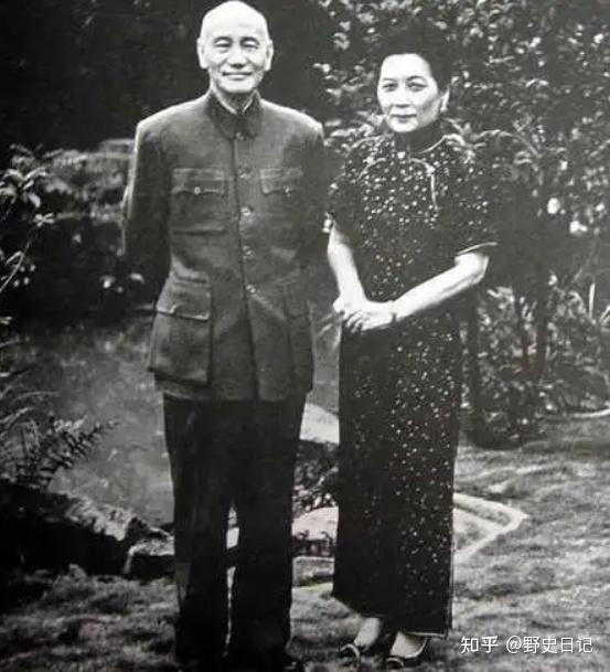 TIME 1955年4月18日号 蒋介石 1955年大授衔，蒋介石指着十大元帅名单中的一人苦笑：这人太厉害- 知乎