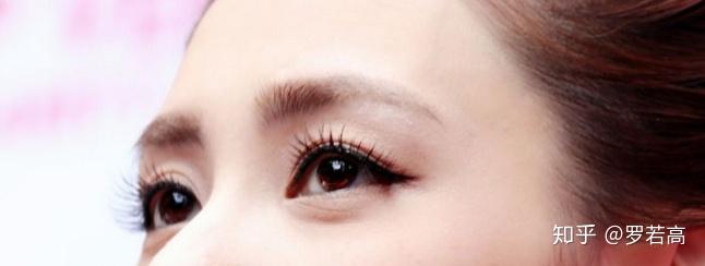 为什么她的眼睛那么好看,而自己永远都是睡不醒的肿眼泡,还是个单眼皮