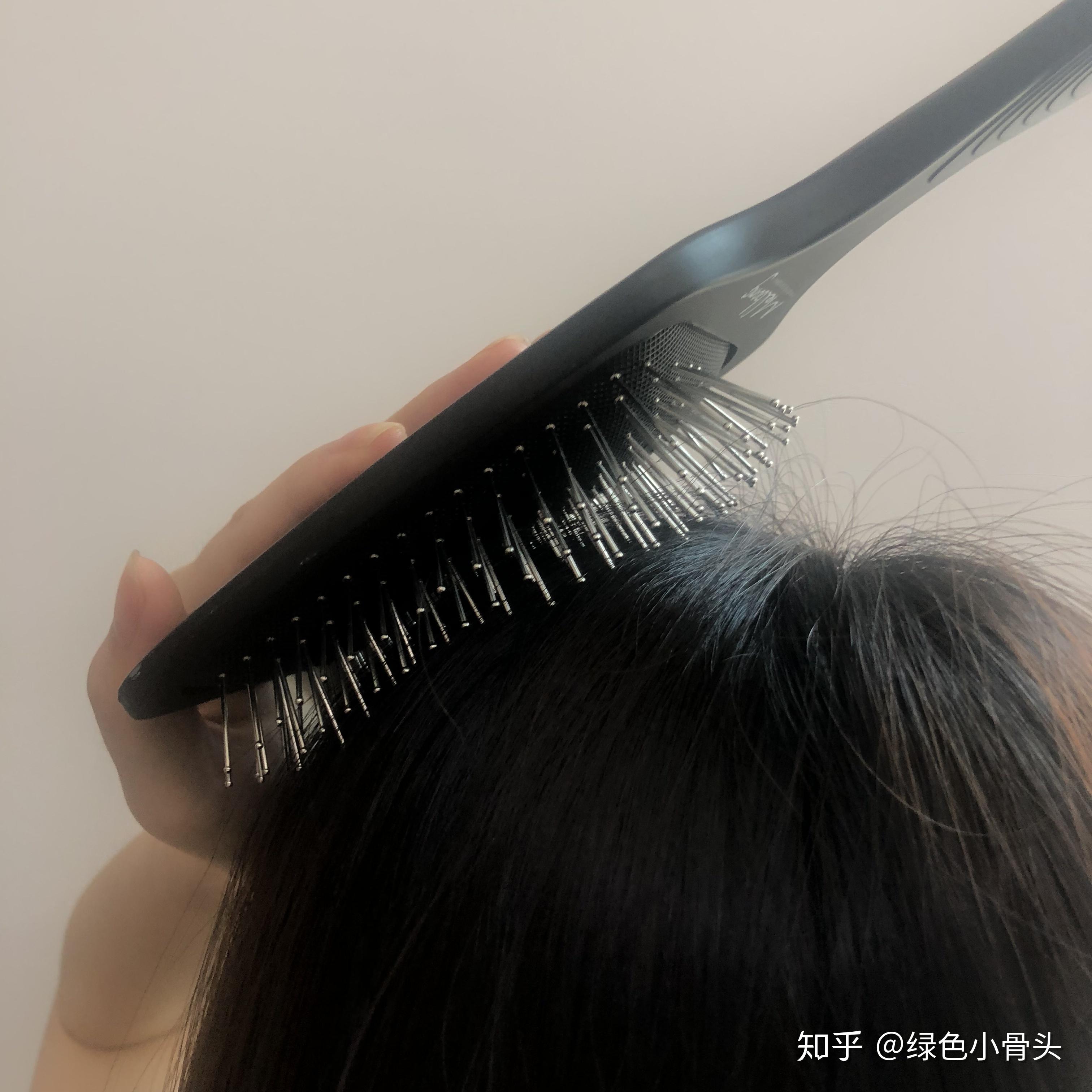 用什么梳子梳头发最好？-用什么材质的梳子梳头发最好?