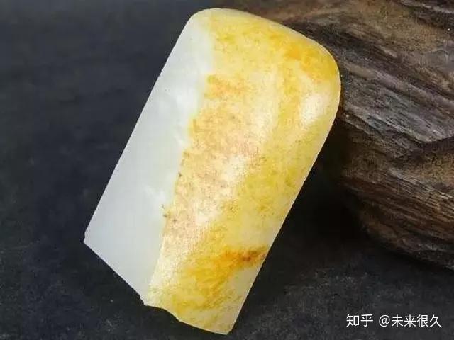 如何分辨玉石染色 v2-b49a11e779750c6df284db954733a814_r.jpg