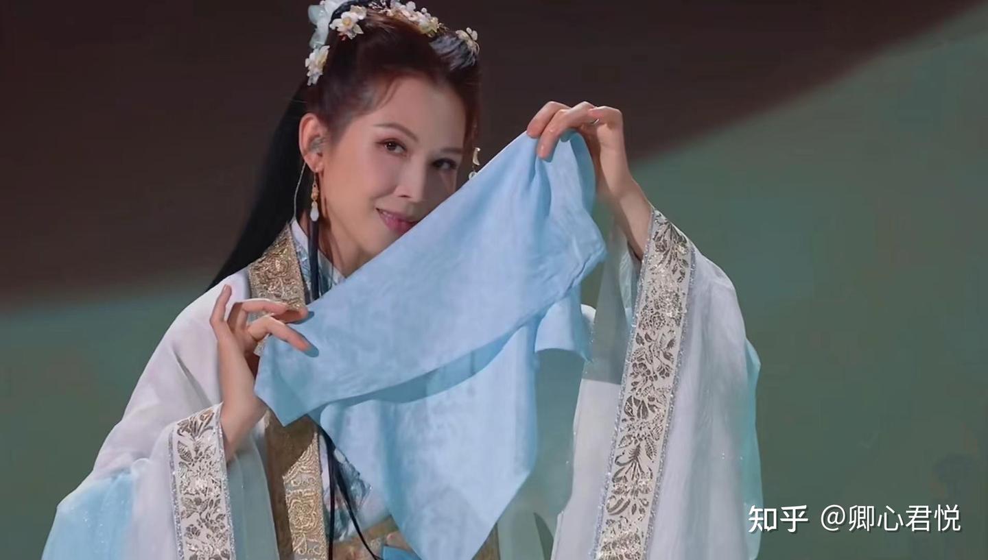 这一次，50岁的蔡少芬，打了娱乐圈一半夫妻的脸！ - 知乎