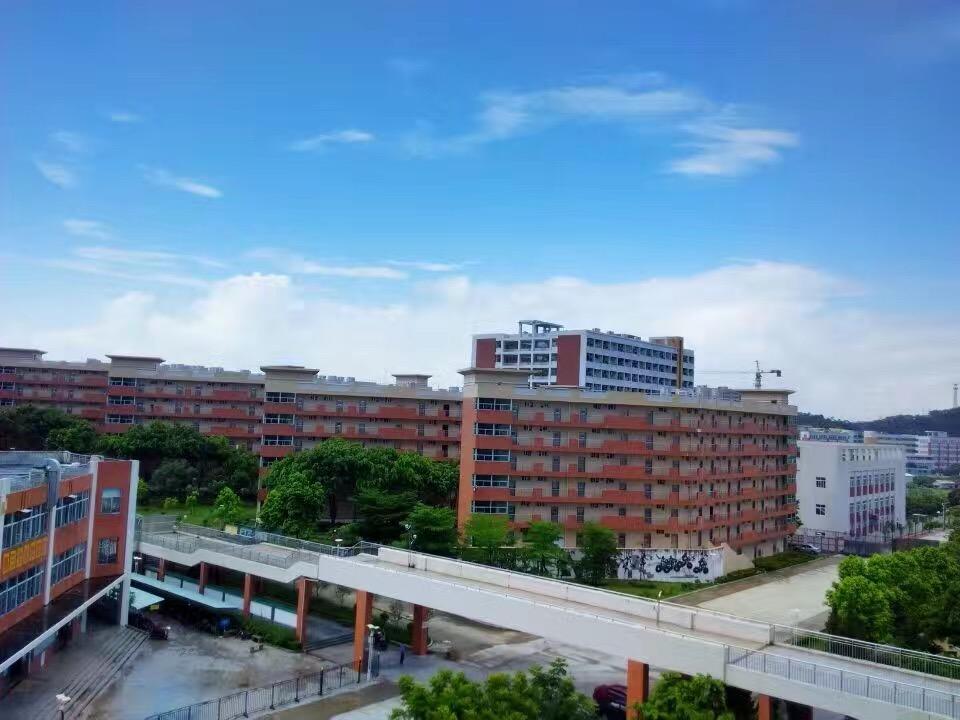 潮州市金山中学2021图片