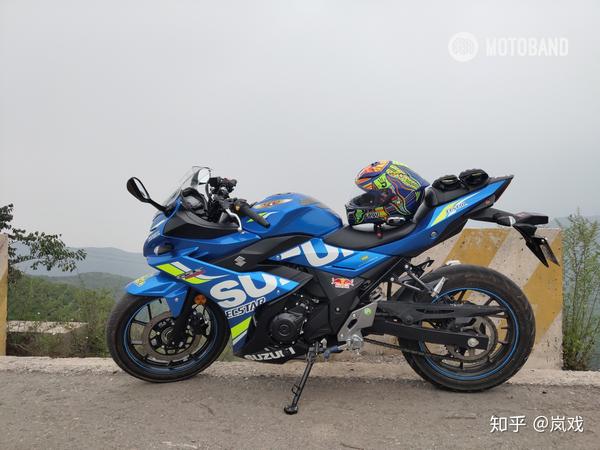 《3到5万元左右的越野摩托车》gsx250r/川崎ninja400/雅马哈r15