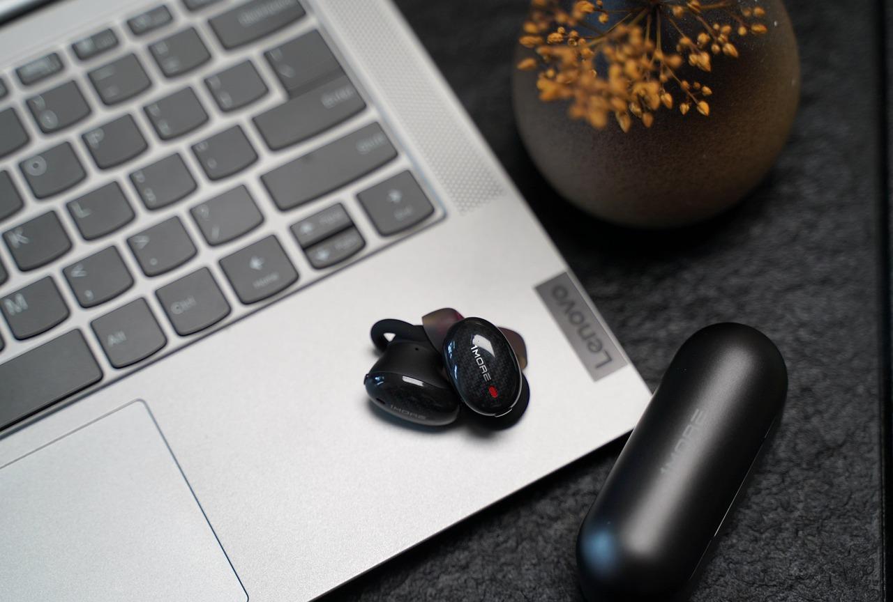 4. 调整音量与音效