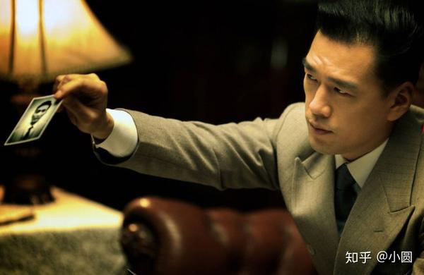 上一秒温润如玉下一秒眼神阴鸷 再放一张合照