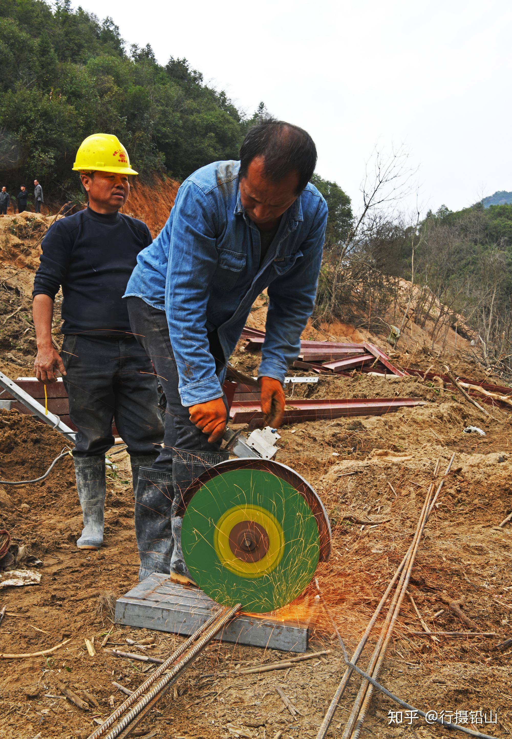 江西铅山:抢抓时间抓复工