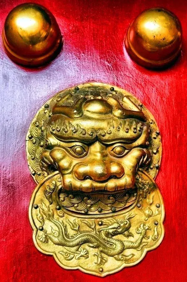 古建门上的门环与门钉，藏着多少你不知道的讲究？ - 知乎