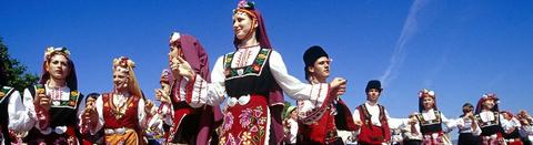 保加利亚语属于印欧语系斯拉夫语族南斯拉夫语支,东南斯拉夫次语支