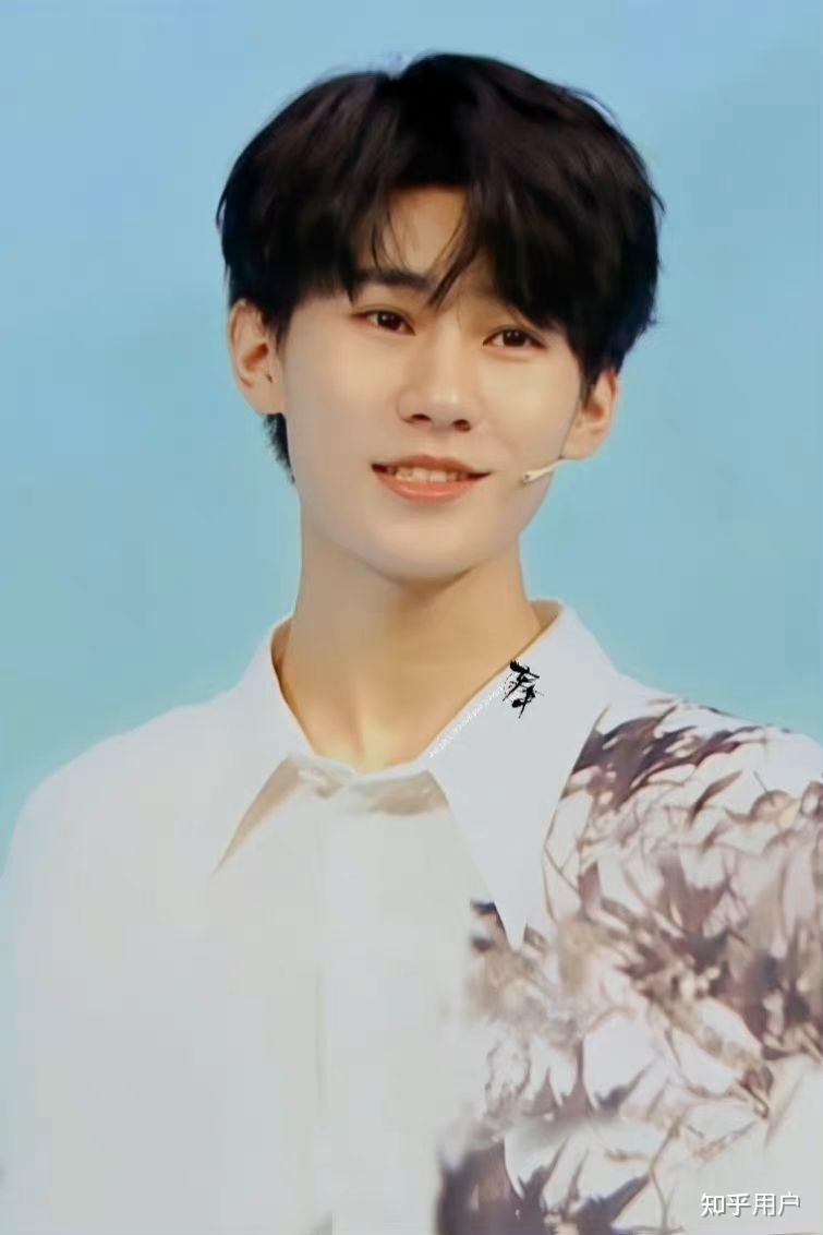 张真源真的不好看吗还是不上镜