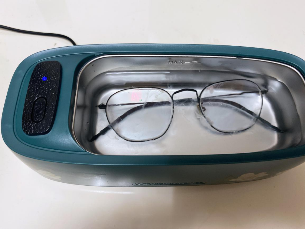 超声波清洗机对眼镜有伤害吗