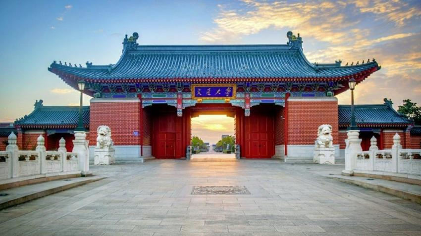 高金安泰凯原法均扩招23年上交经管法项目扩招明显