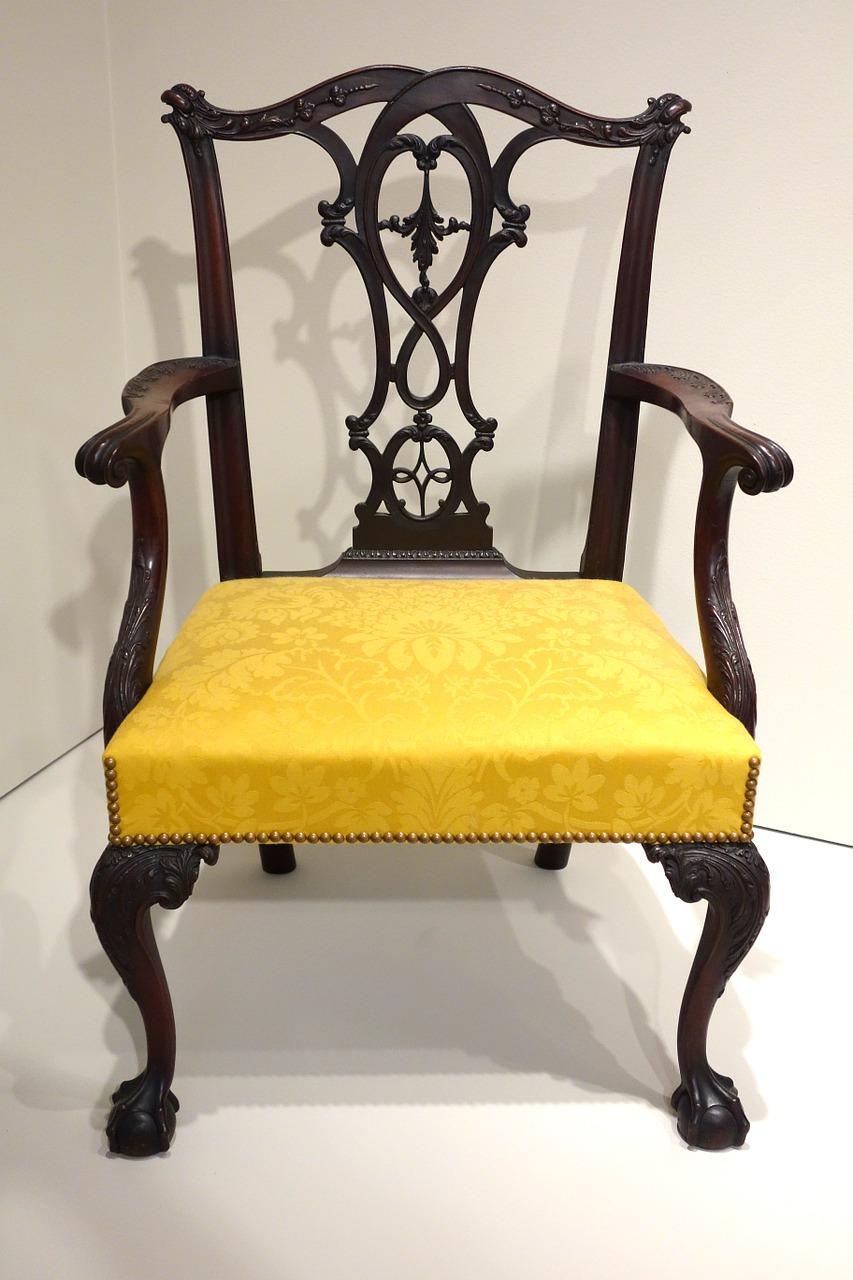 4. 边桌摆放技巧