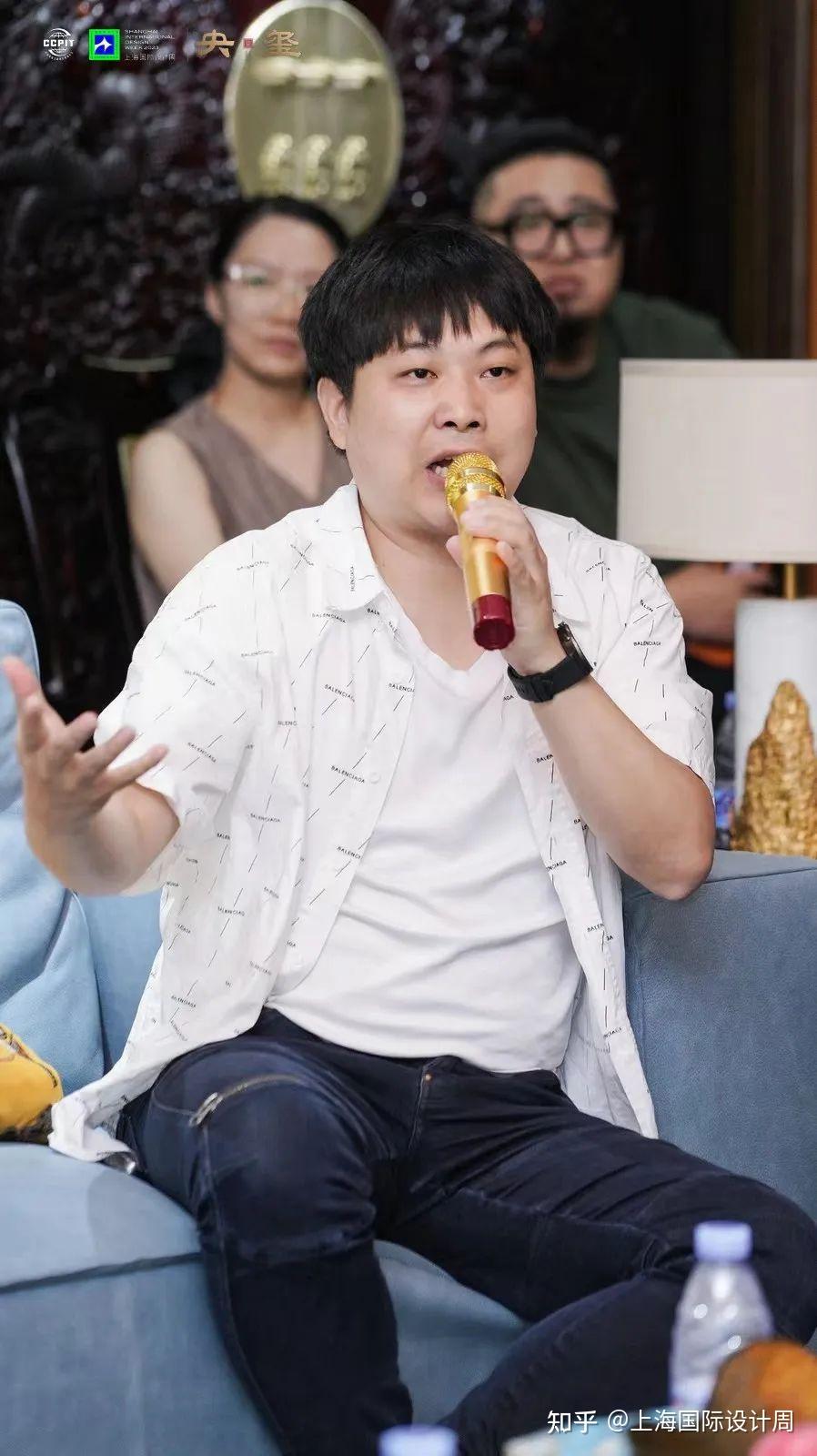 传统工艺的精髓并将其融入到国奢潮流设计中嘉宾:胡天诚 ,陶谨谨,朱斌