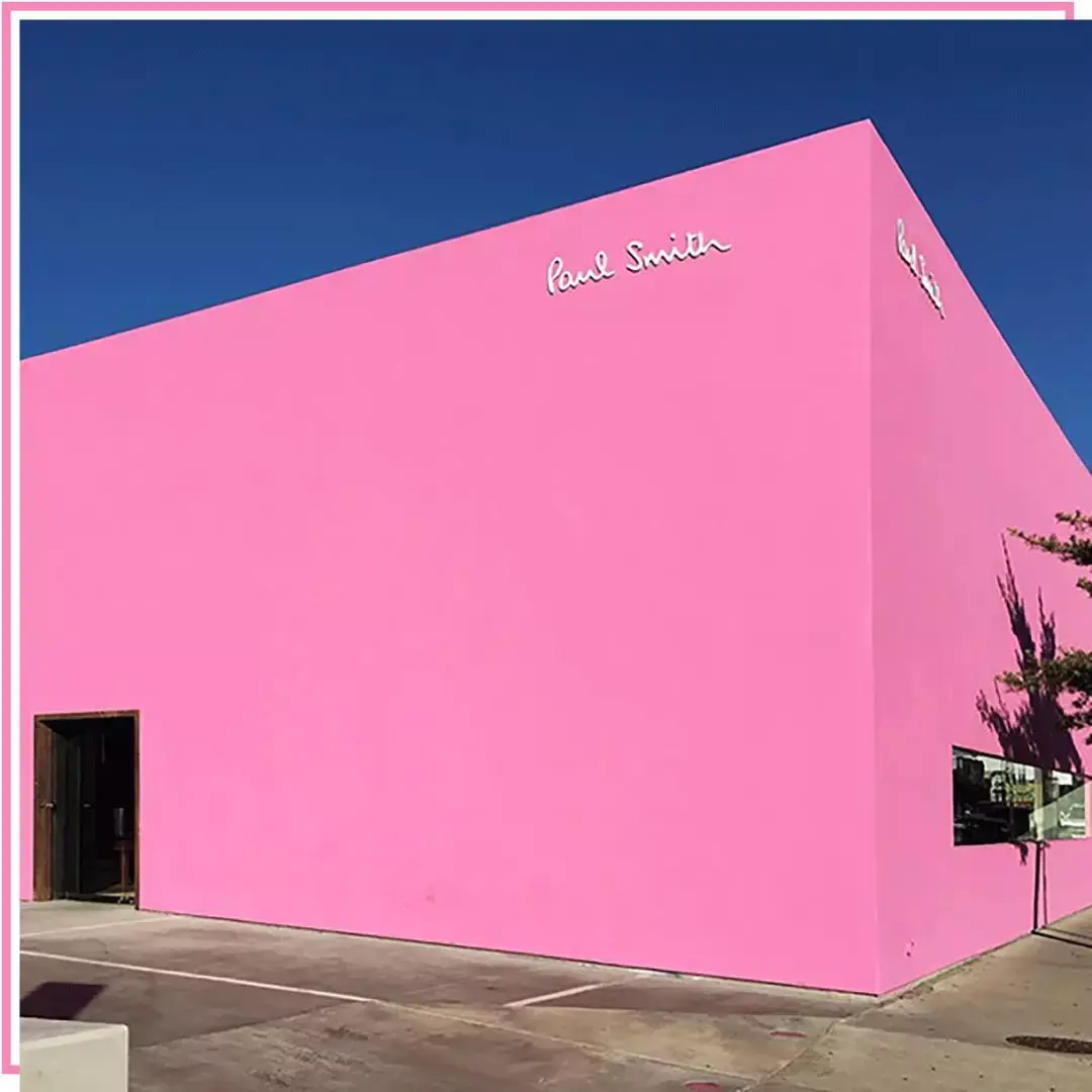 melrose大道也是网红墙一幢接着一幢的地方,比如最著名的粉红墙,其实