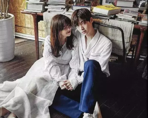 向佐郭碧婷婚纱照曝光 所有的不婚主义 只是因为没在对的时间遇见对的人 知乎