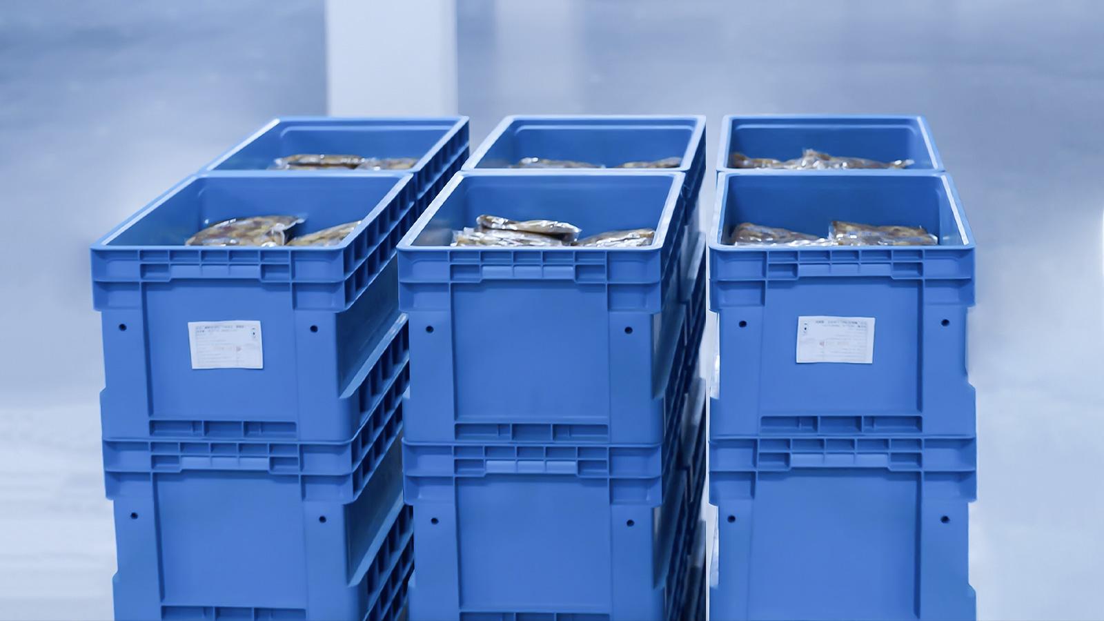 品公司的食品包装环节,需要进行周转箱拆垛,投料,以及空周转箱码垛